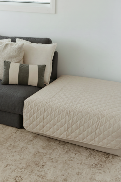 Rudie Baby leakproof bed guard features and dimensions graphic